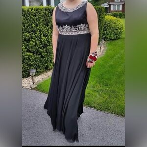 Elegant Black prom dress